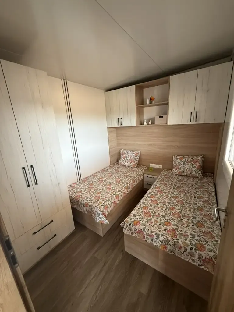 Twin bedroom with two single beds
